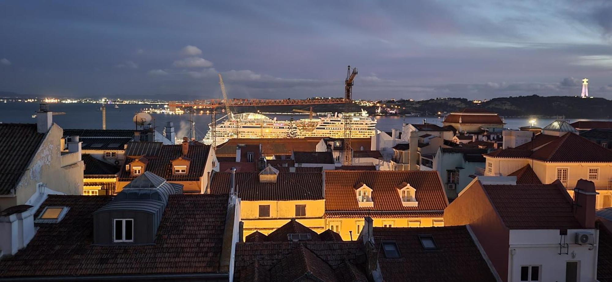 Designer Flats In Lapa By Lovelystay Lissabon Exterior foto